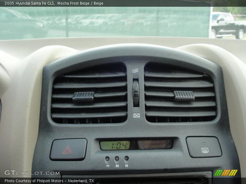 Mocha Frost Beige / Beige 2005 Hyundai Santa Fe GLS