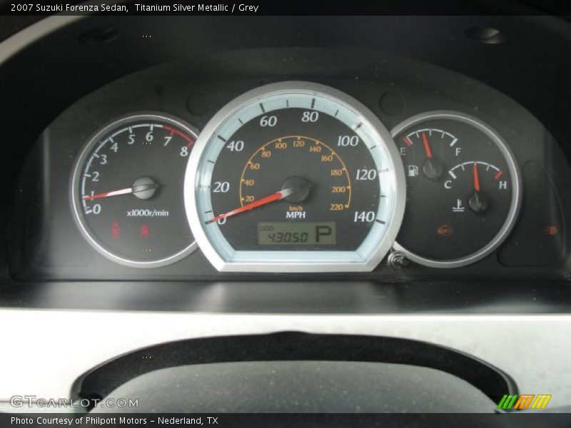 Titanium Silver Metallic / Grey 2007 Suzuki Forenza Sedan