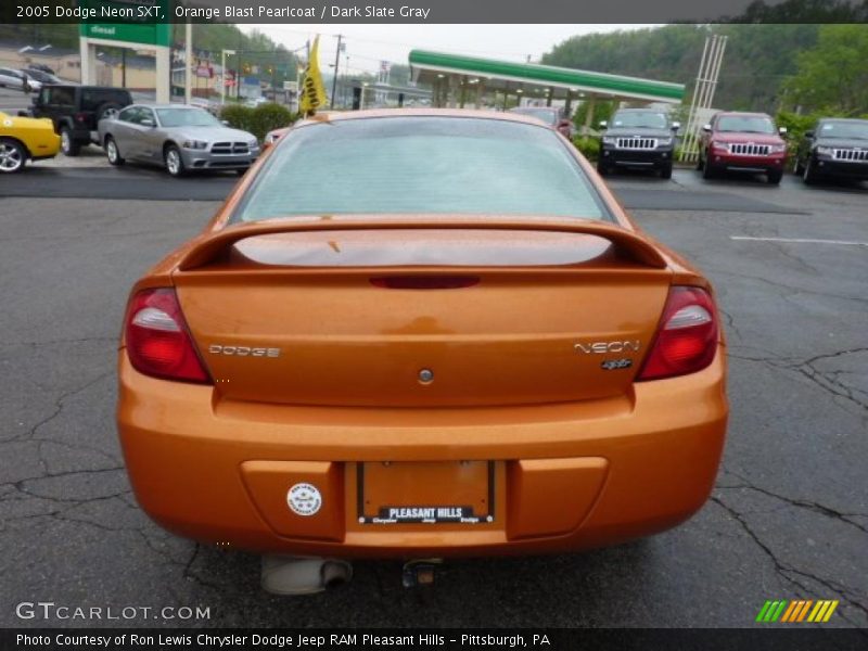 Orange Blast Pearlcoat / Dark Slate Gray 2005 Dodge Neon SXT