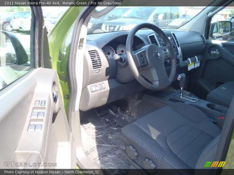 Metallic Green / Pro 4X Gray/Steel 2011 Nissan Xterra Pro-4X 4x4