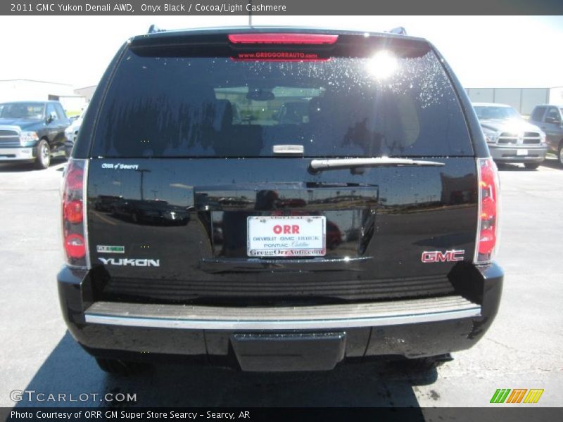 Onyx Black / Cocoa/Light Cashmere 2011 GMC Yukon Denali AWD