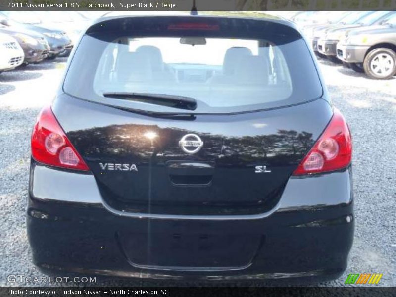 Super Black / Beige 2011 Nissan Versa 1.8 SL Hatchback