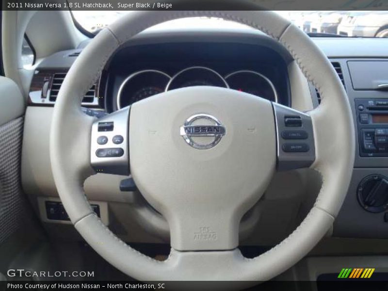 Super Black / Beige 2011 Nissan Versa 1.8 SL Hatchback