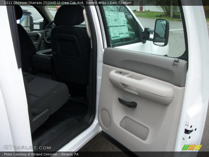 Summit White / Dark Titanium 2011 Chevrolet Silverado 2500HD LS Crew Cab 4x4