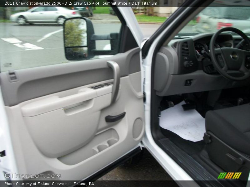 Summit White / Dark Titanium 2011 Chevrolet Silverado 2500HD LS Crew Cab 4x4