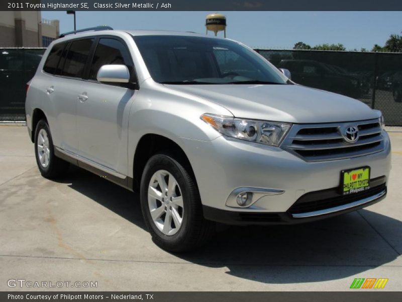 Classic Silver Metallic / Ash 2011 Toyota Highlander SE