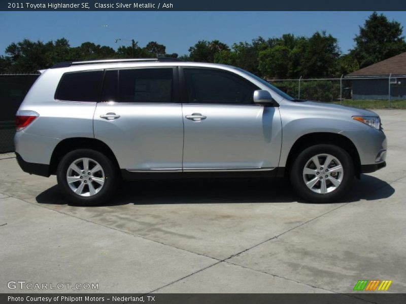 Classic Silver Metallic / Ash 2011 Toyota Highlander SE