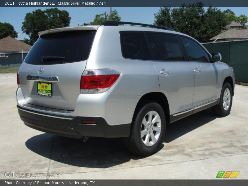 Classic Silver Metallic / Ash 2011 Toyota Highlander SE