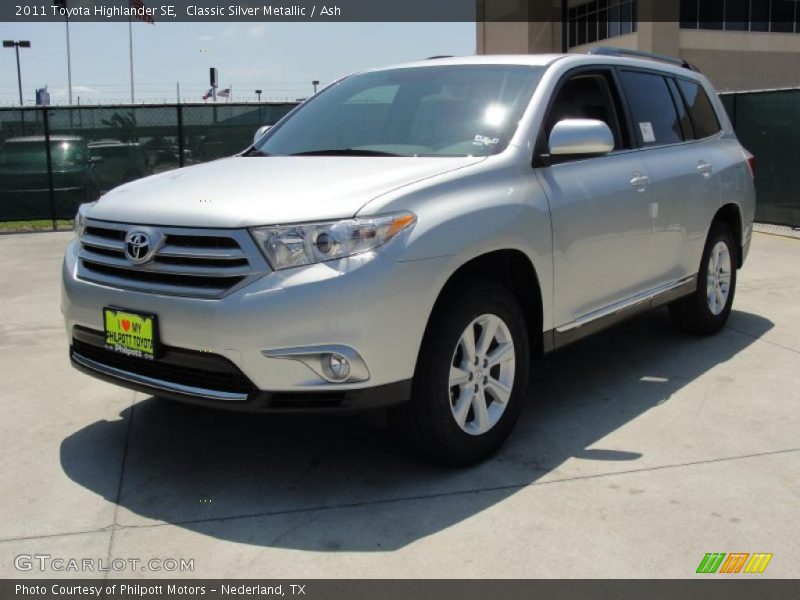 Classic Silver Metallic / Ash 2011 Toyota Highlander SE