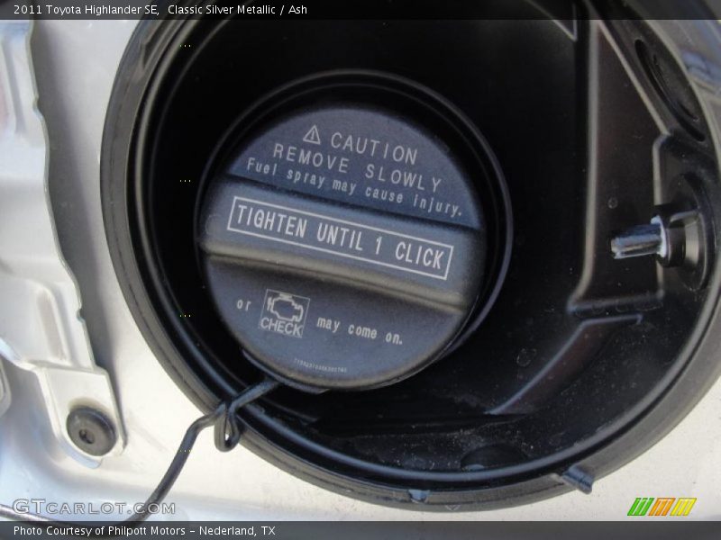 Classic Silver Metallic / Ash 2011 Toyota Highlander SE
