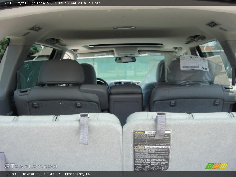 Classic Silver Metallic / Ash 2011 Toyota Highlander SE
