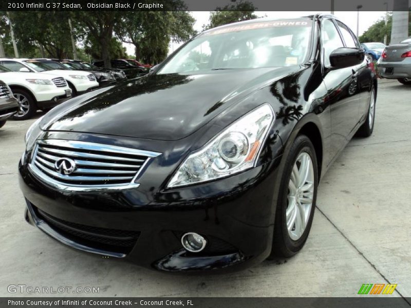 Front 3/4 View of 2010 G 37 Sedan