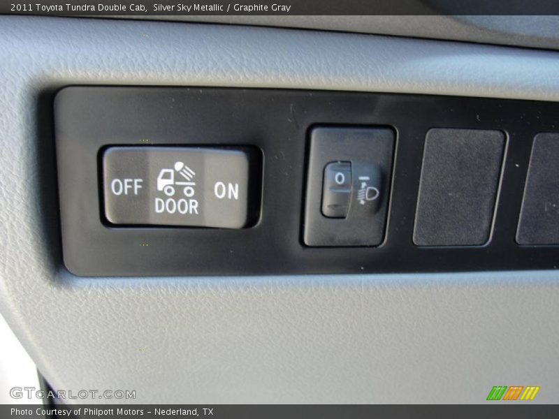Silver Sky Metallic / Graphite Gray 2011 Toyota Tundra Double Cab