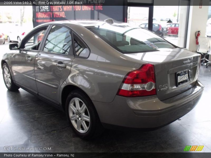 Flint Gray Metallic / Off Black 2006 Volvo S40 2.4i