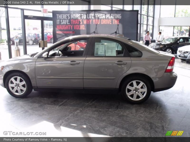 Flint Gray Metallic / Off Black 2006 Volvo S40 2.4i