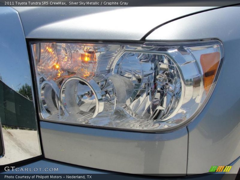 Silver Sky Metallic / Graphite Gray 2011 Toyota Tundra SR5 CrewMax