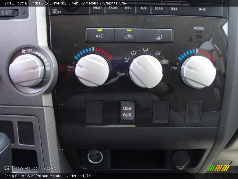 Silver Sky Metallic / Graphite Gray 2011 Toyota Tundra SR5 CrewMax
