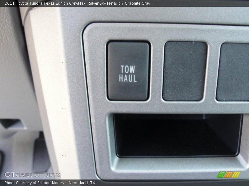 Silver Sky Metallic / Graphite Gray 2011 Toyota Tundra Texas Edition CrewMax