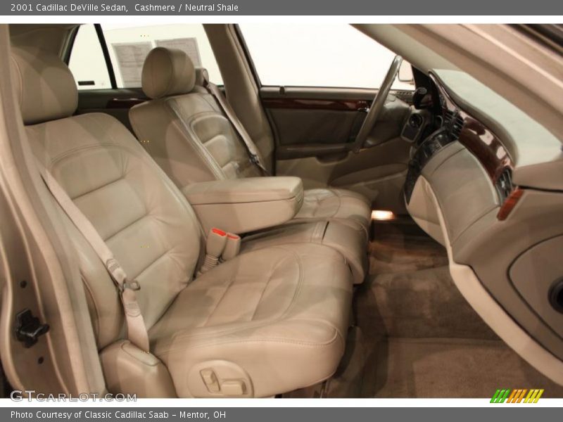 Cashmere / Neutral Shale 2001 Cadillac DeVille Sedan