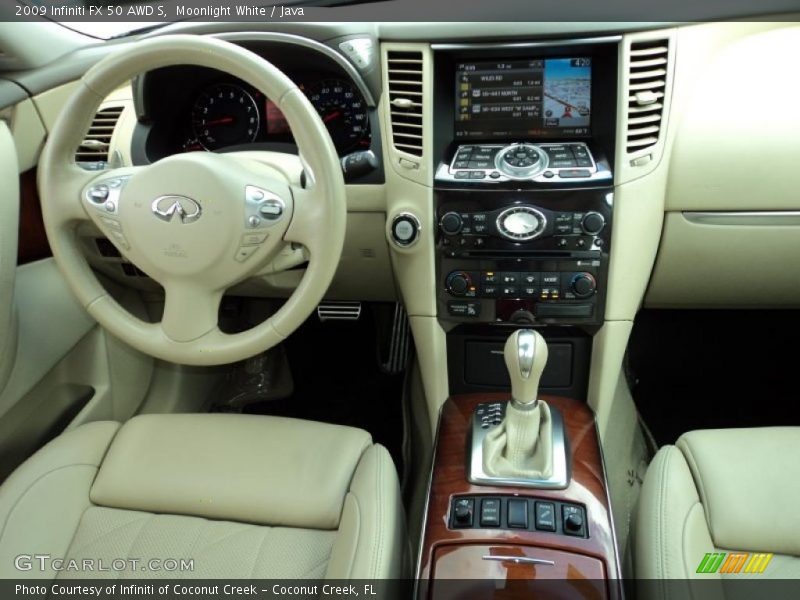 Dashboard of 2009 FX 50 AWD S