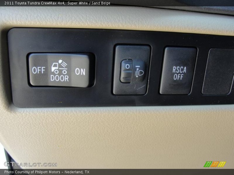 Controls of 2011 Tundra CrewMax 4x4