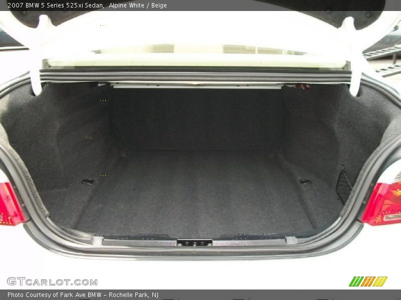Alpine White / Beige 2007 BMW 5 Series 525xi Sedan