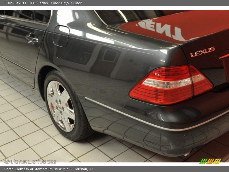 Black Onyx / Black 2005 Lexus LS 430 Sedan