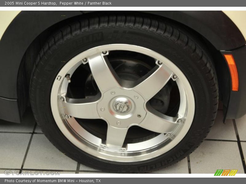 Pepper White / Panther Black 2005 Mini Cooper S Hardtop