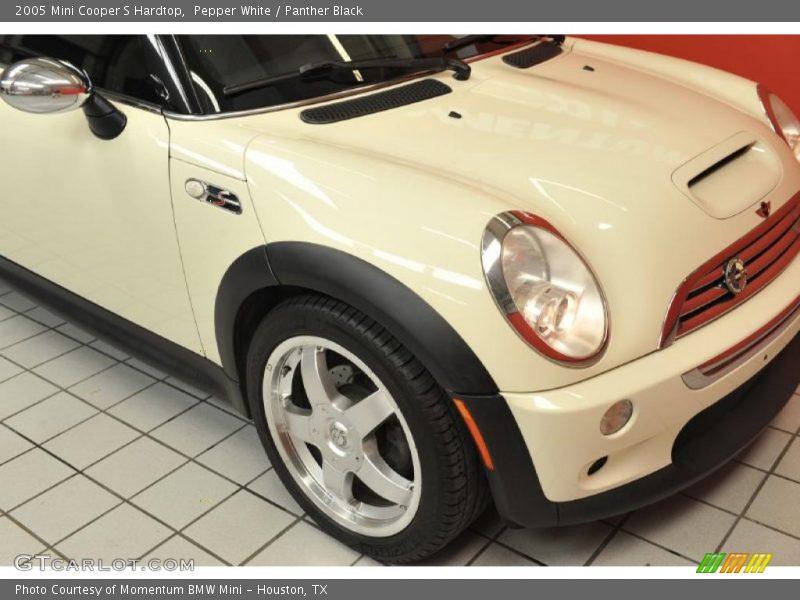 Pepper White / Panther Black 2005 Mini Cooper S Hardtop
