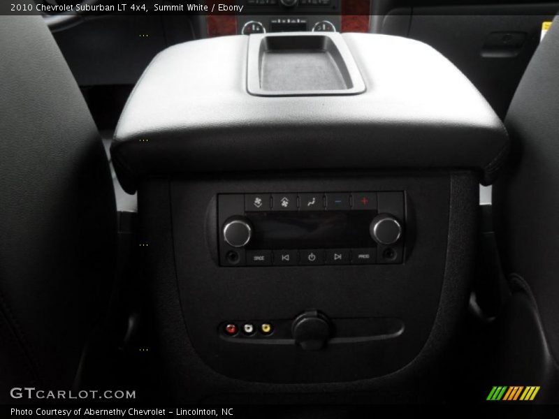 Summit White / Ebony 2010 Chevrolet Suburban LT 4x4