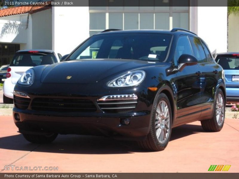 Front 3/4 View of 2011 Cayenne S