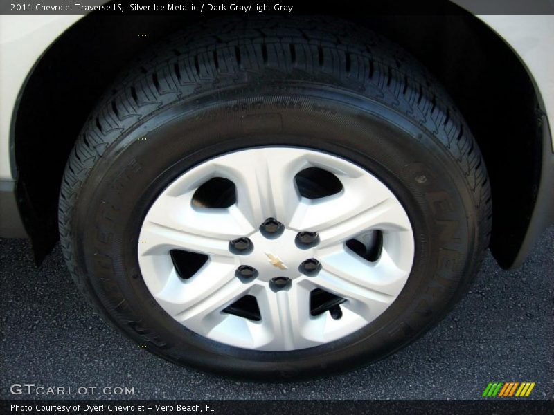 Silver Ice Metallic / Dark Gray/Light Gray 2011 Chevrolet Traverse LS