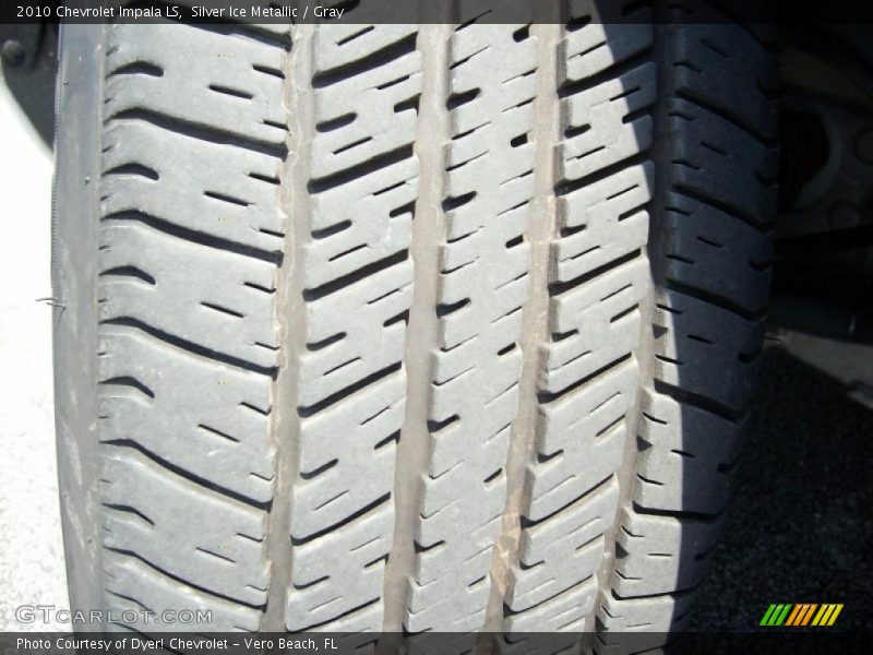 Silver Ice Metallic / Gray 2010 Chevrolet Impala LS