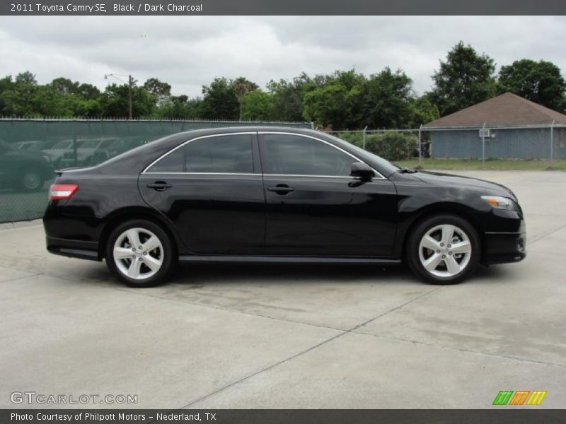  2011 Camry SE Black