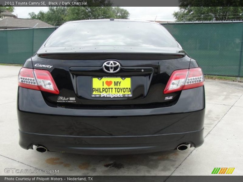 Black / Dark Charcoal 2011 Toyota Camry SE