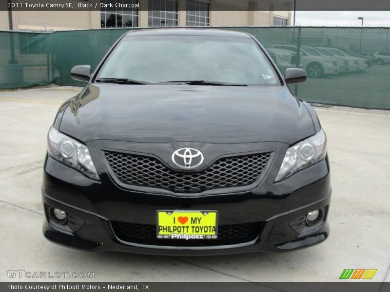 Black / Dark Charcoal 2011 Toyota Camry SE