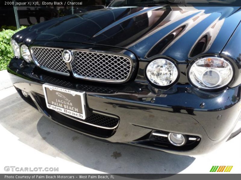 Ebony Black / Charcoal 2008 Jaguar XJ XJ8