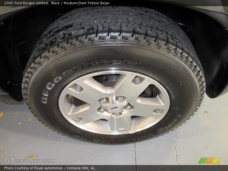 Black / Medium/Dark Pebble Beige 2005 Ford Escape Limited