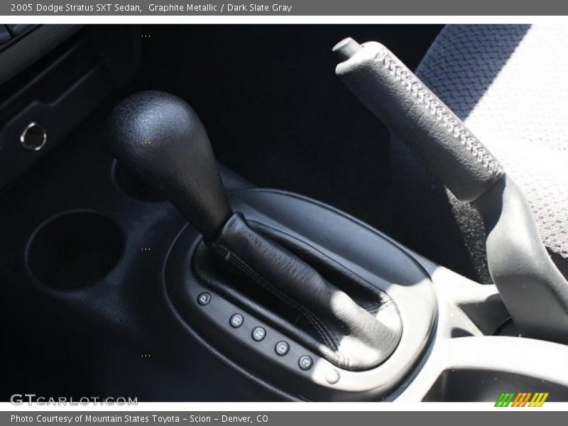 Graphite Metallic / Dark Slate Gray 2005 Dodge Stratus SXT Sedan