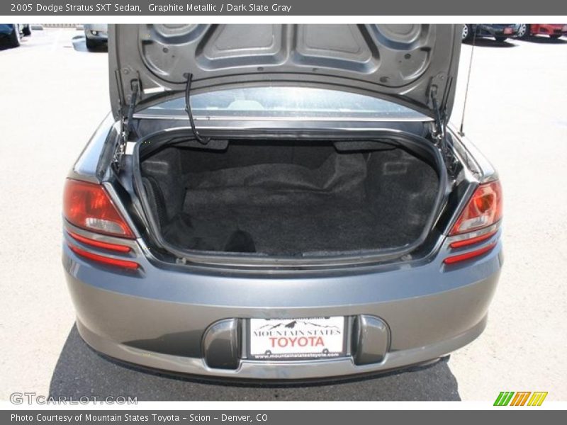 Graphite Metallic / Dark Slate Gray 2005 Dodge Stratus SXT Sedan