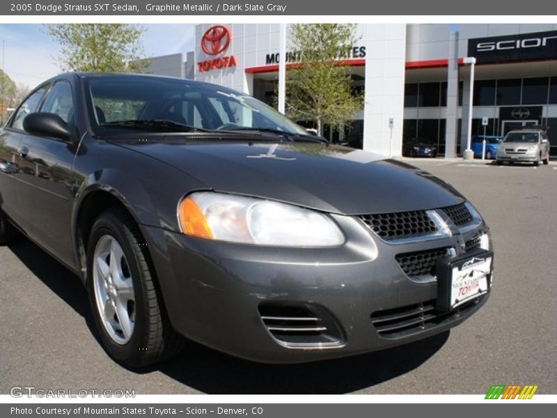 Graphite Metallic / Dark Slate Gray 2005 Dodge Stratus SXT Sedan