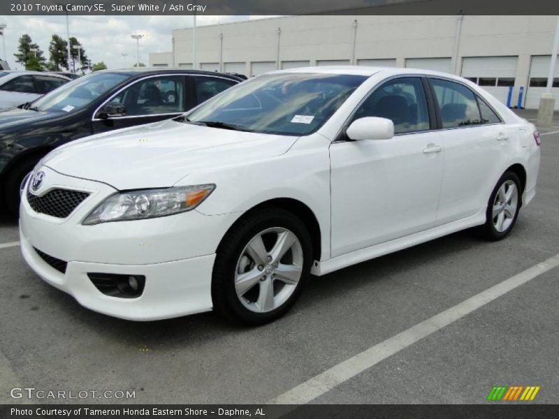 Super White / Ash Gray 2010 Toyota Camry SE