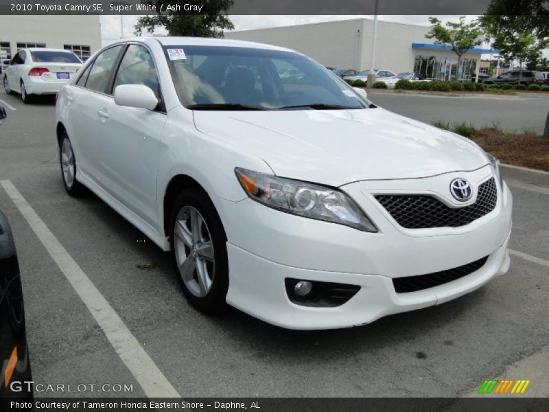 Super White / Ash Gray 2010 Toyota Camry SE