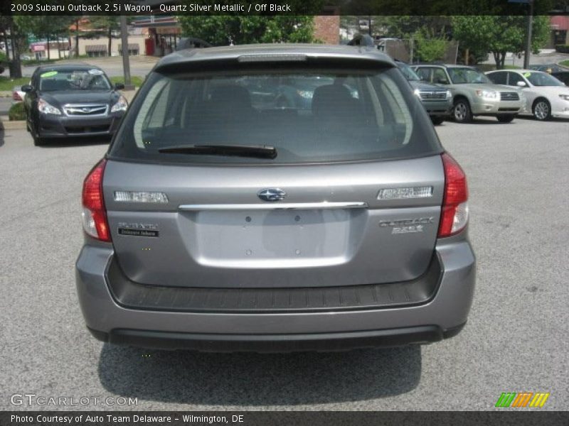 Quartz Silver Metallic / Off Black 2009 Subaru Outback 2.5i Wagon