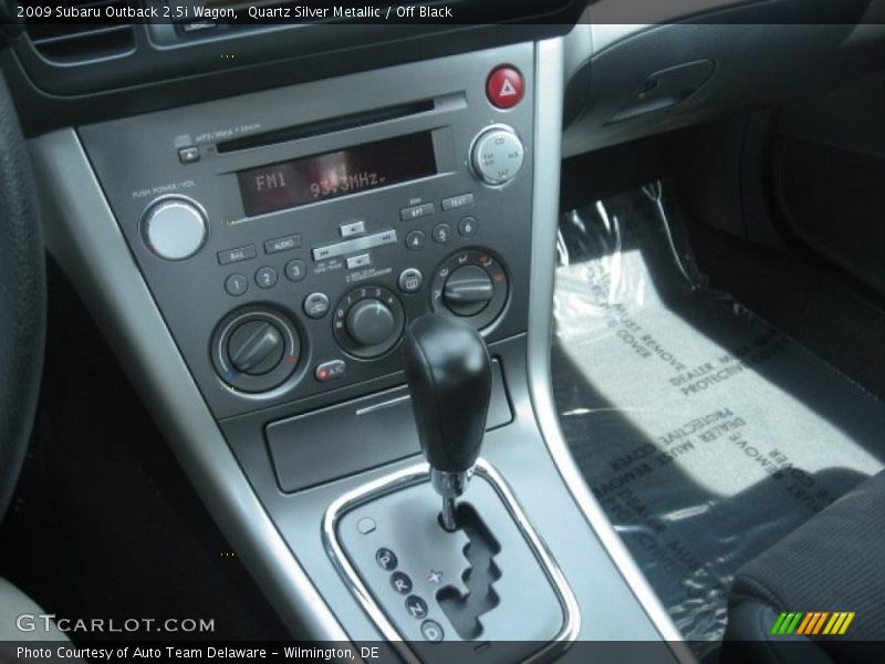 Quartz Silver Metallic / Off Black 2009 Subaru Outback 2.5i Wagon