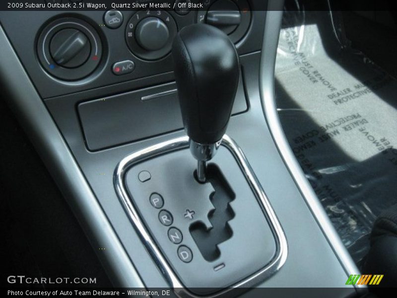 Quartz Silver Metallic / Off Black 2009 Subaru Outback 2.5i Wagon