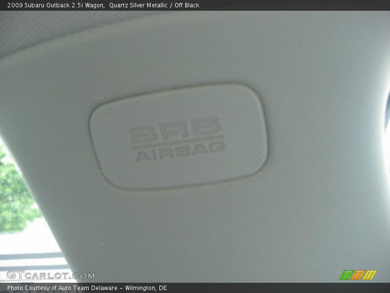 Quartz Silver Metallic / Off Black 2009 Subaru Outback 2.5i Wagon