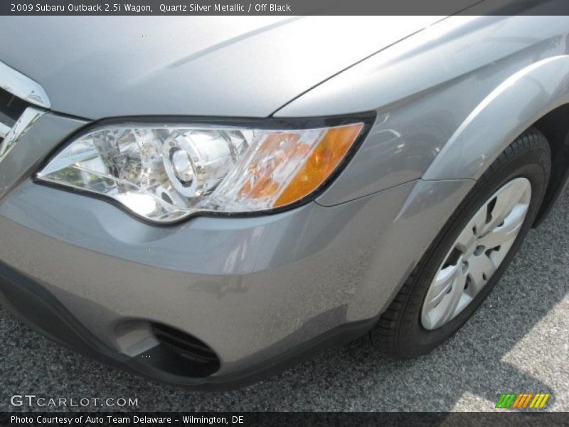 Quartz Silver Metallic / Off Black 2009 Subaru Outback 2.5i Wagon