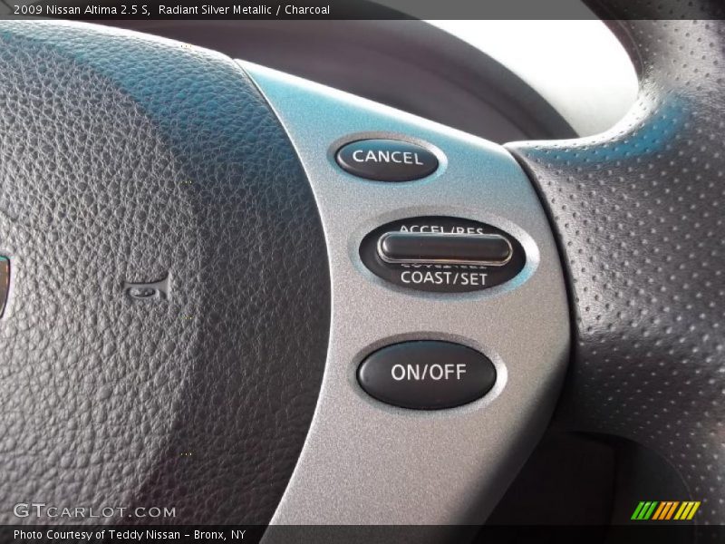Radiant Silver Metallic / Charcoal 2009 Nissan Altima 2.5 S