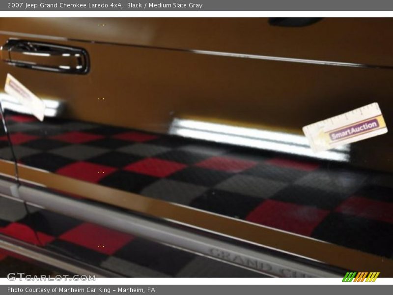 Black / Medium Slate Gray 2007 Jeep Grand Cherokee Laredo 4x4